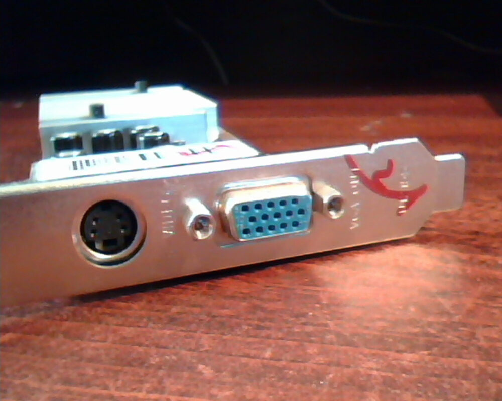 XFX PV-T34L-NTH6 FX5200 128MB DDR AGP 128MB TV-OUT