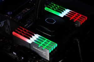 G.Skill DDR4 F4-3600C17Q2-128GTZR 8x16GB 3600MHz TridentZ RGB