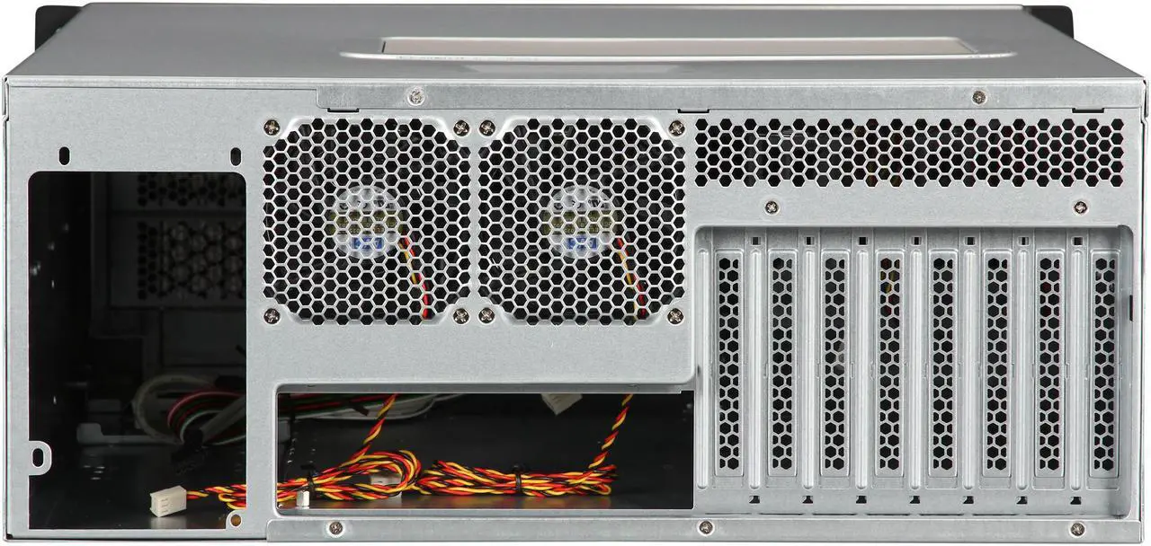 Chenbro Rackmount 4U RM41300 EATX 3x5.25+1x3.5+12cm front